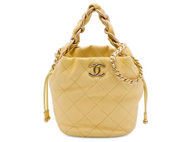 Chanel Yellow CC gesteppte Lammfell-Beutelhandtasche Gelb