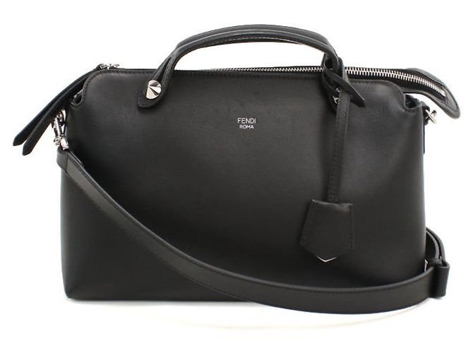 Bolsa de mão Fendi em couro de bezerro preto