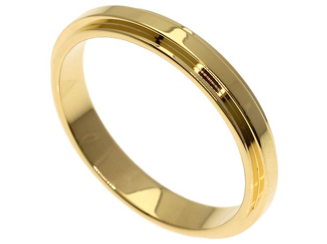 Anillo recto texturizado Gucci en oro amarillo de 18K