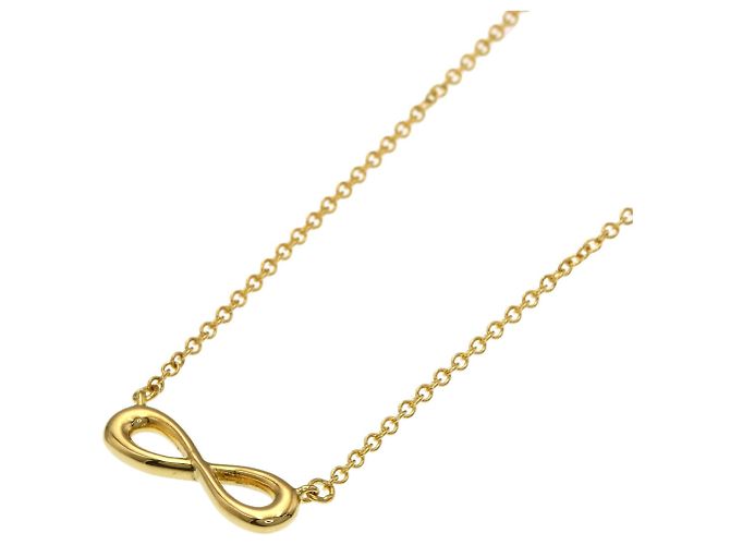 Collar Infinity de Tiffany & Co. en oro amarillo de 18K