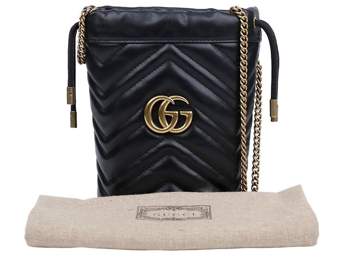 Gucci Mini borsa a secchiello GG Marmont nera Nero 