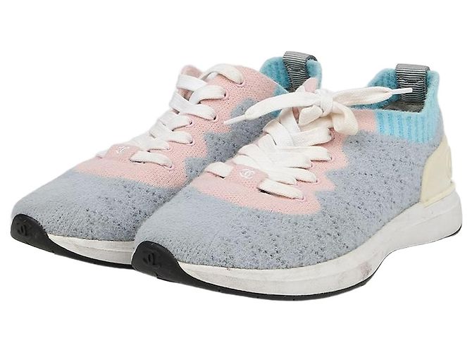 Chanel Strick-Sneaker mit CC-Logo Mehrfarben