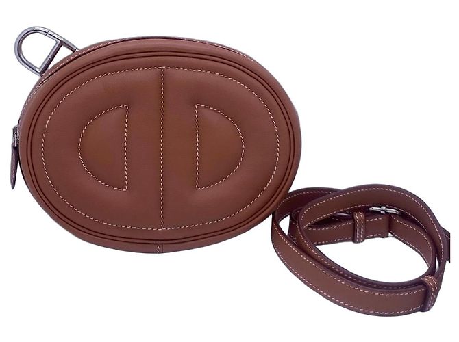 Chanel Borsa a tracolla Hermes In Loop oro e marrone