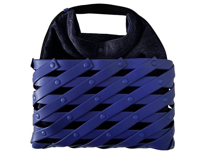 Bolso Issey Miyake Spiral Grid 38 - Ultra Violet Azul Morado oscuro