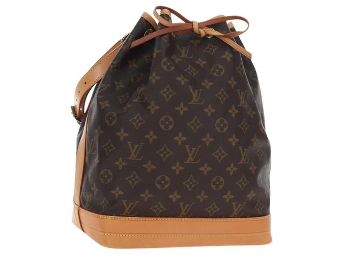 LOUIS VUITTON Bolsa de Ombro Monogram Noe M42224 LV Auth 191861SAV Monograma