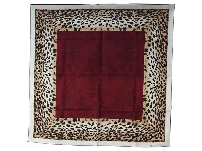 Bufanda de seda Christian Dior estampado leopardo Bordeaux Auth am12187M Burdeos