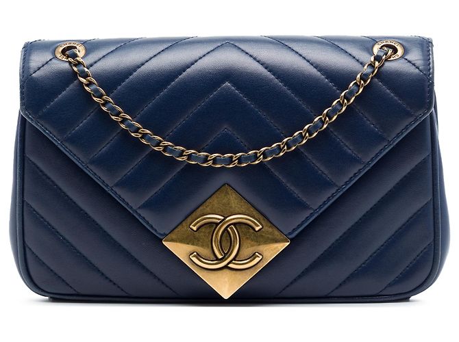 Chanel Blue Chevron Lambskin Pyramid CC Flap Bleu Bleu foncé