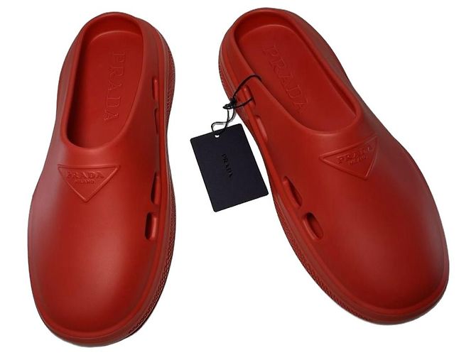 Prada Mellow Red Sabots – Größe 8 (EU 42) Rot