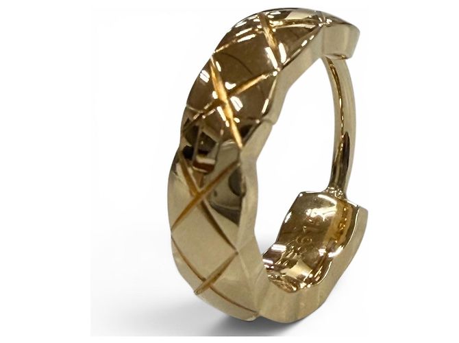 Orecchini a lobo Chanel Coco Crush in oro giallo 18K D'oro