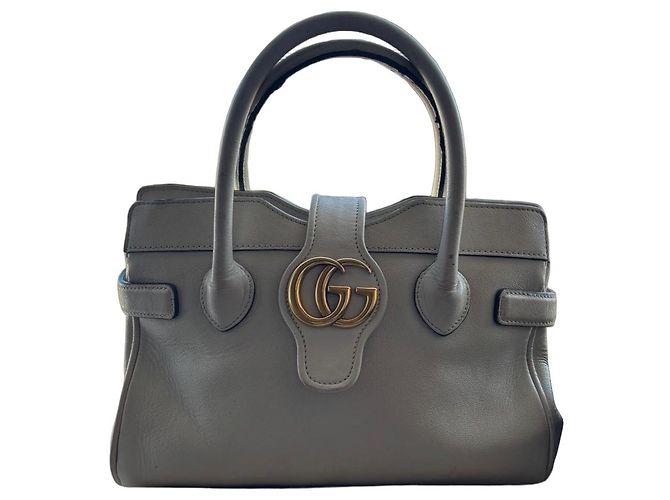 Gucci Handtasche aus beigem Leder