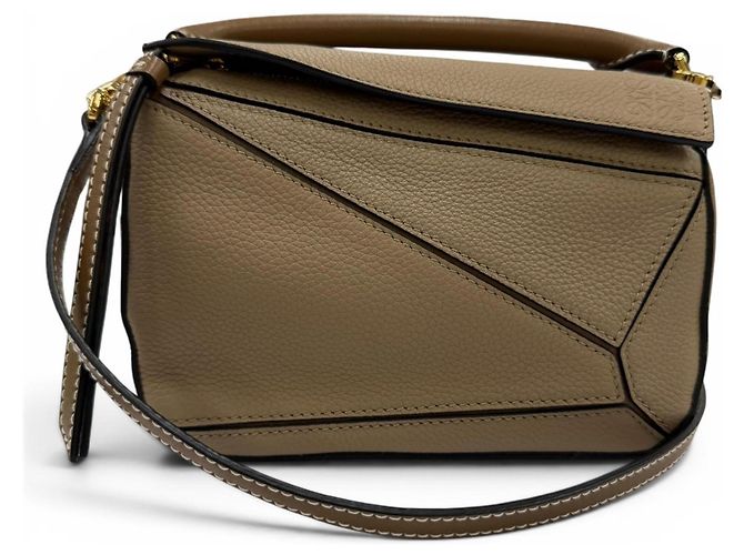 Loewe Puzzle Mini 2-Way Lederhandtasche Beige