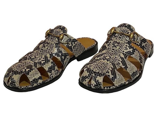 Sandálias Gucci couro efeito pitão Impressão em python Gold hardware
