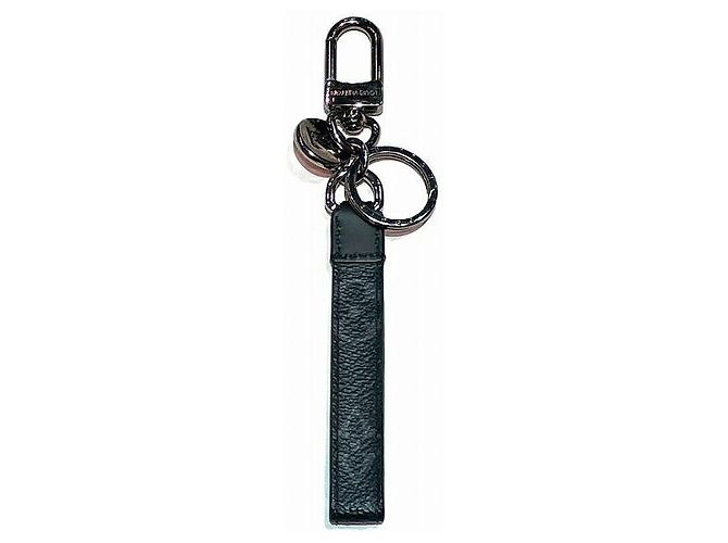 Louis Vuitton Porte Cles Dragonne Monogram Chaveiro Preto