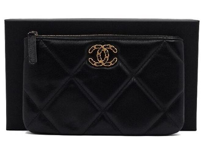 Chanel Clutch Pouch Small in Pelle di Vitello Nera Nero