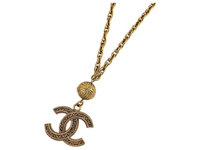 Collana Chanel placcata oro con logo Coco D'oro