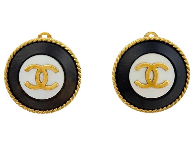 Pendientes de clip Chanel en baño de oro Negro Dorado