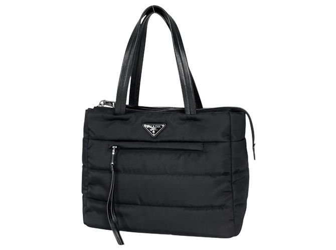 Bolsa Tote Prada em nylon preto 1BG056