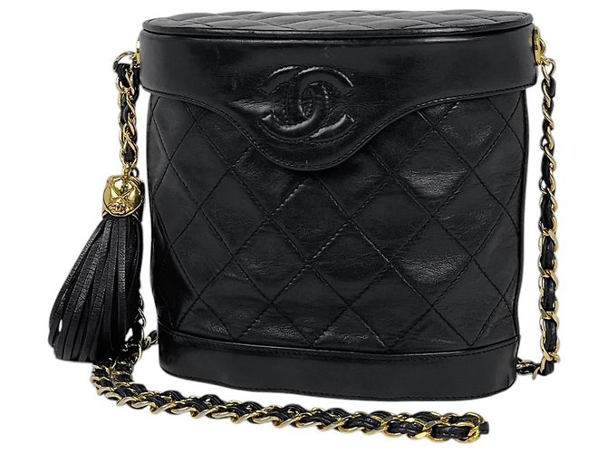 Bolsa de Ombro Chanel Matelassé Preto