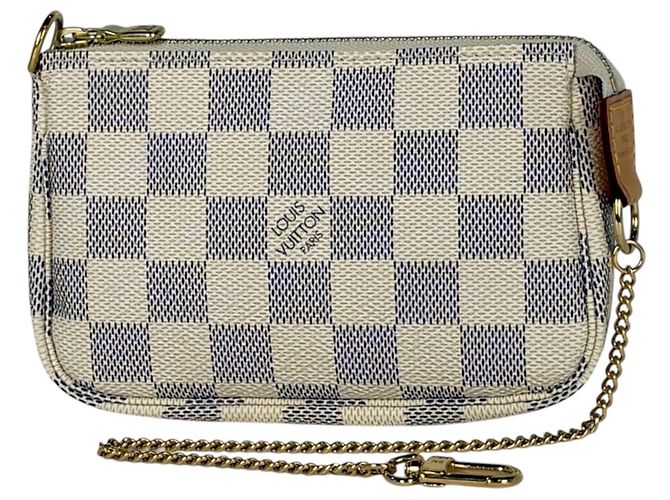 Louis Vuitton Mini Pochette Accessoires Blanco
