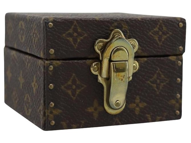 LOUIS VUITTON Estuche de Accesorios Eccrine Declaration Joyero M21010 Auth 194621V Monograma