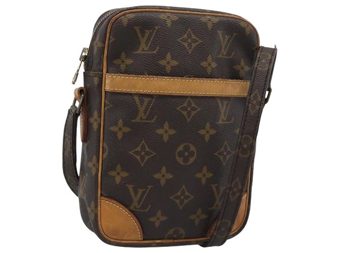 LOUIS VUITTON Bolsa de Ombro Monogram Danube M45266 LV Auth ep15201 Monograma