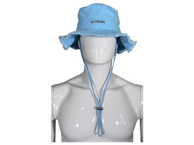Jacquemus Bucket Hat aus hellblauer Baumwolle