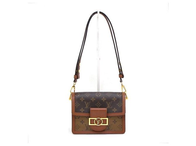 Louis Vuitton Borsa a Spalla e Borsa a Tracolla Monogram Mini Dauphin