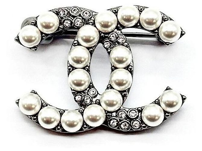 Chanel Spilla con perle e cristallo