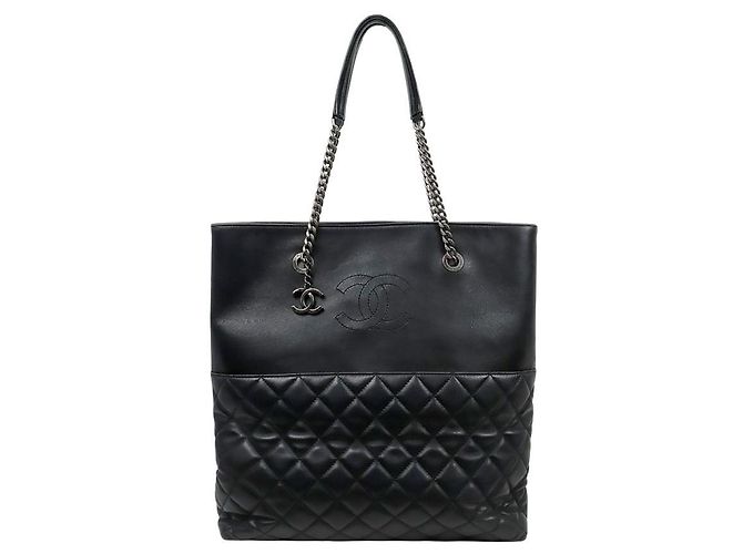 Chanel Bolsa de ombro acolchoada Multicor