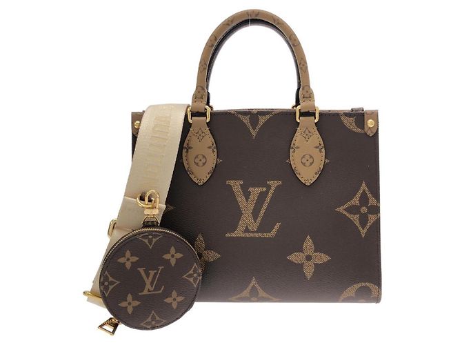 Bolsa Louis Vuitton Monogram Giant OnTheGo PM Marrom
