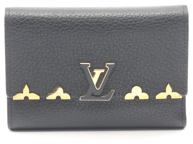 Carteira Louis Vuitton Portefeuille Capucines Compact Noir Tri-fold Wallet Preto