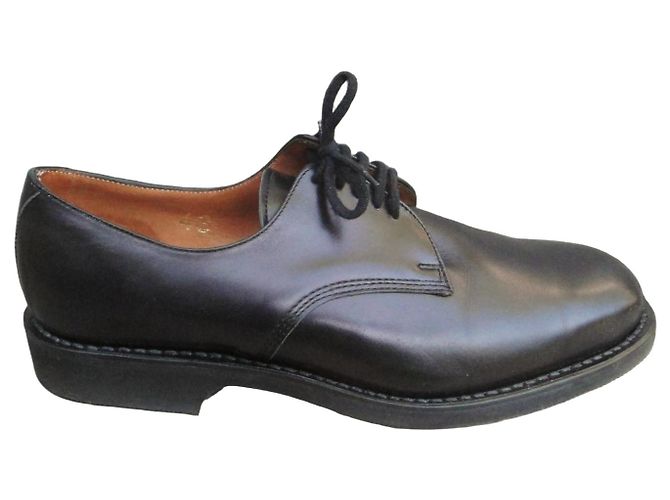 Autre Marque Scarpe eleganti nere in pelle Nero