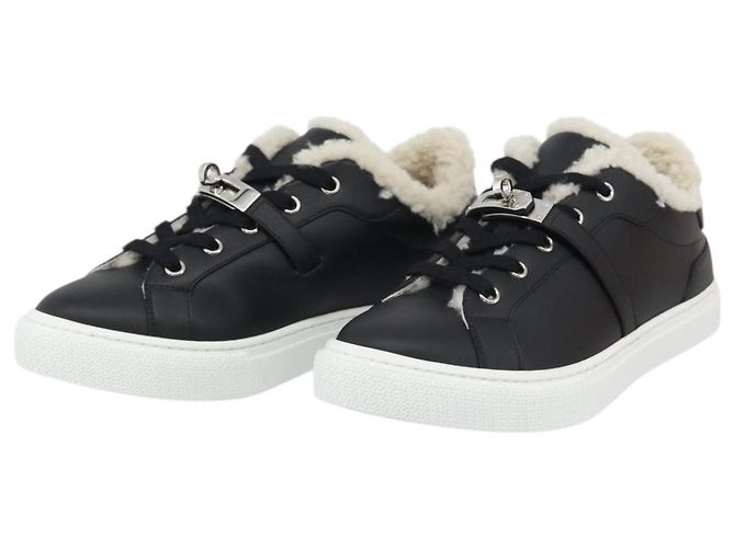 Hermès Sneakers HERMES Day Kelly Buckle in pelle nero e bianco Auth BA14611SAM