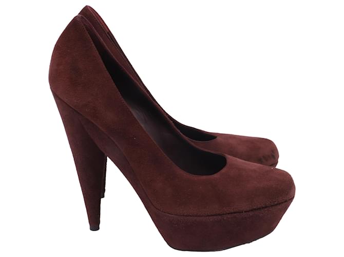 Yves Saint Laurent Saint Laurent Aliama Pumps aus burgunderfarbenem Wildleder Bordeaux 