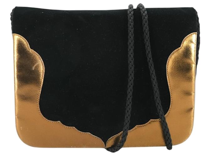 Yves Saint Laurent Bolsa de festa transversal em veludo preto com cruz dourada 