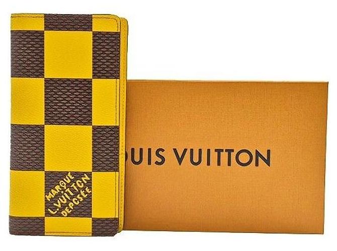 Louis Vuitton Damier Pop Braza Geldbörse Gelb