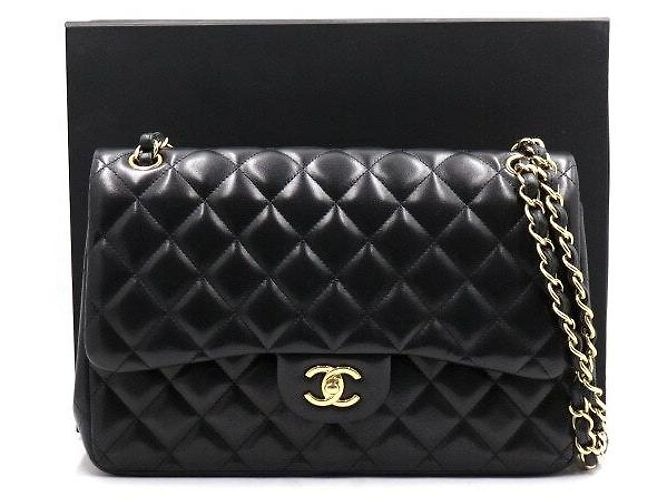 Chanel Bolsa de ombro com corrente dourada Preto