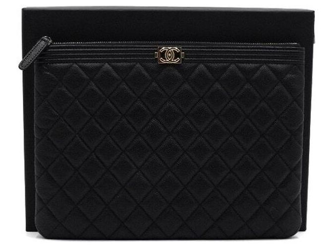 Chanel Clutch Black Caviar Medium Boy Nero