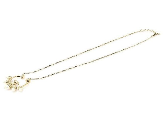 Chanel Lange Halskette aus goldfarbenem Metall mit CC-Logo und Perlen Golden