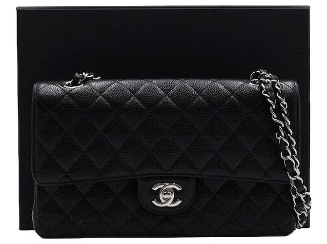 Chanel Classic Medium Size Flap Schultertasche mit silberner Kette Schwarz