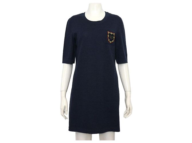 Chanel Abito in lana blu navy a girocollo e maniche corte con patch logo