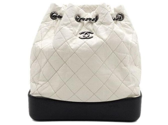 Chanel Gabrielle Rucksack Medium Weiß