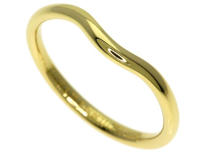 Anillo de banda curva Tiffany & Co. en oro amarillo de 18K