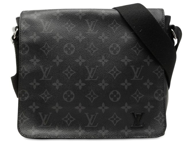 Louis Vuitton District PM Monogram Eclipse preto
