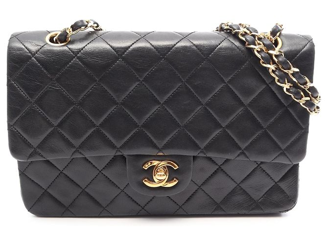 Chanel Black Medium Classic Lambskin Double Flap Preto