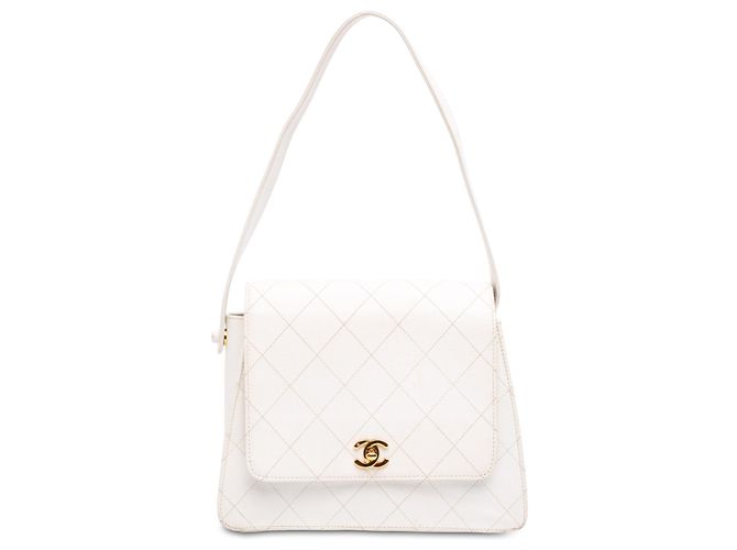 Bolsa de Ombro Chanel White CC Quilted Caviar Branco