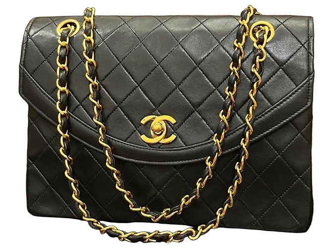 Bolsa Chanel Classic Flap em couro preto