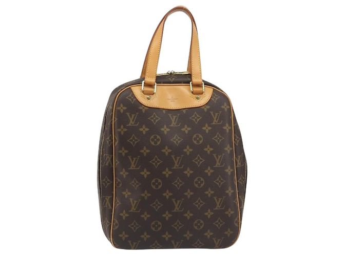 Louis Vuitton Excursion Monogram Marrom
