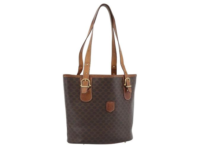 Céline Bolsa Tote CELINE Macadam em PVC e couro marrom com detalhes dourados Auth BA14737