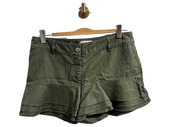 Short Chanel kaki T.42 Caqui